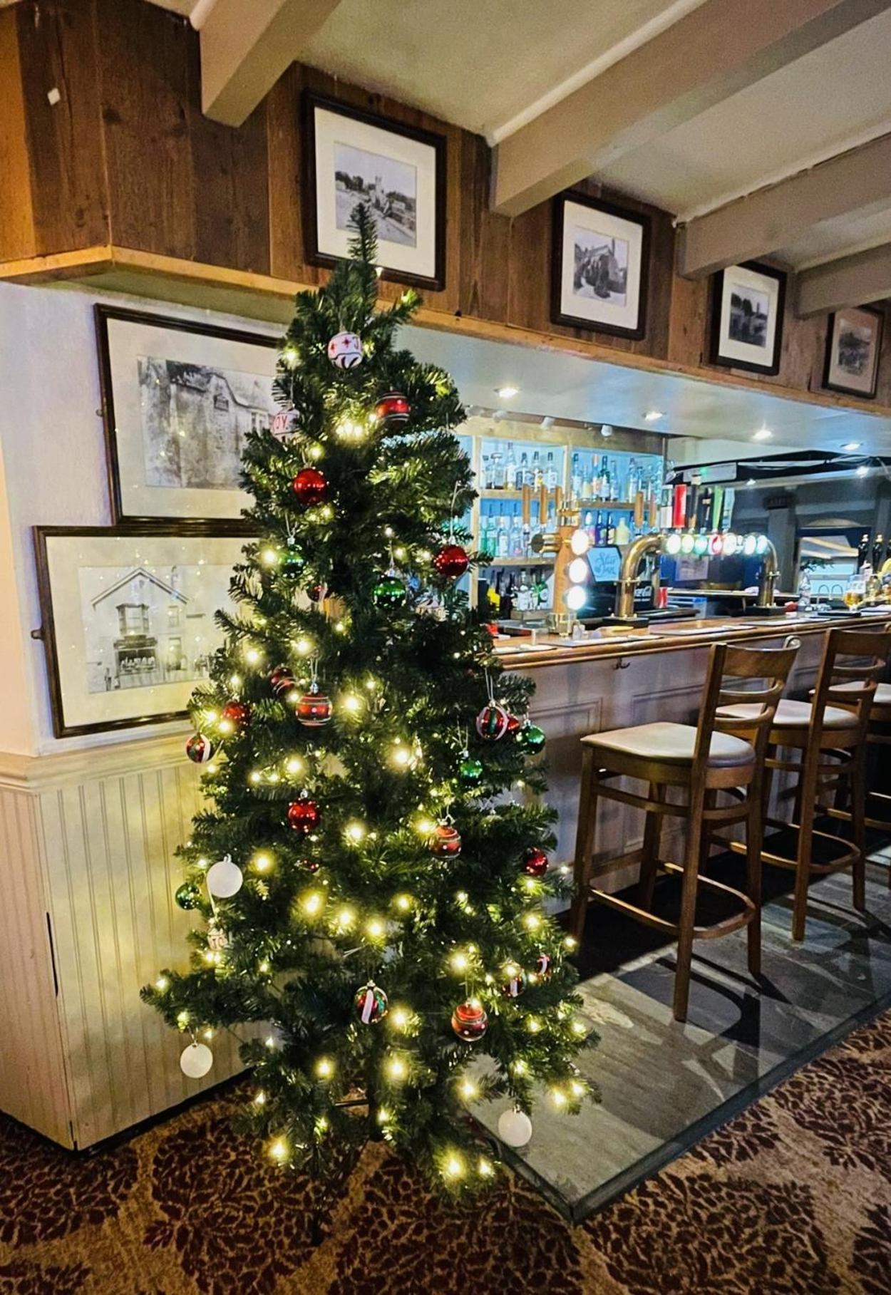 The Star Inn Хейл Екстериор снимка