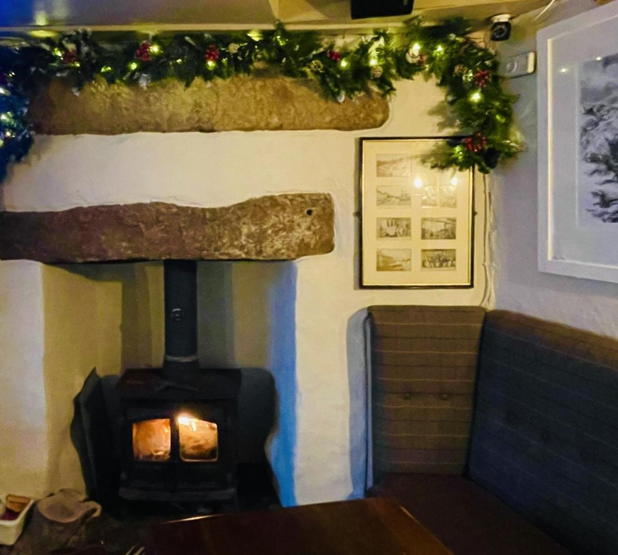 The Star Inn Хейл Екстериор снимка